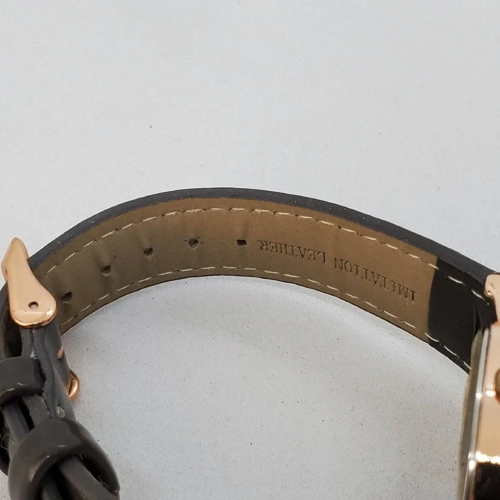 Minimalist Women's‎ Watch 36MM Gold Tone Case Brown Leather Bands New Battery